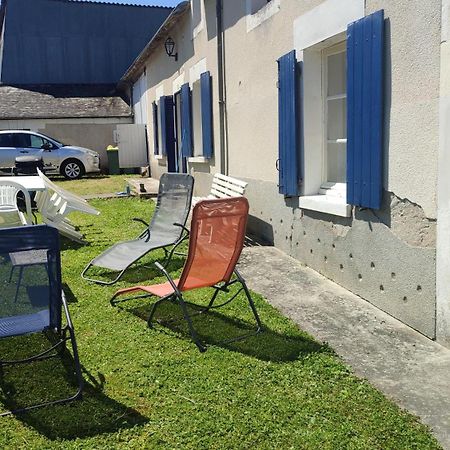 Maison Plain Pied, 2 Chambres, Longere Typique , Fraiche, Dans Bourg Avec Tous Commerces Luçay-le-Mâle Kültér fotó
