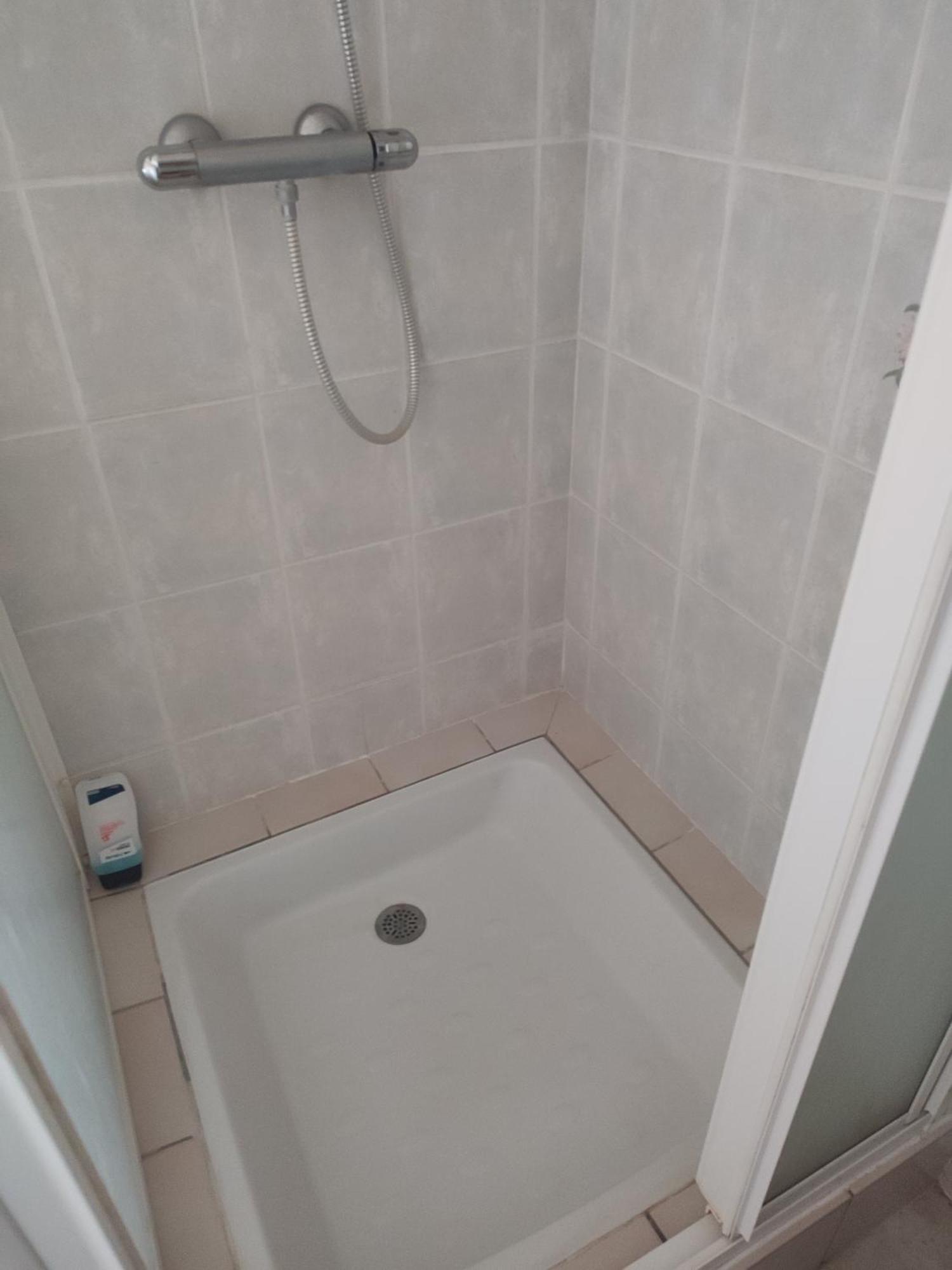 Maison Plain Pied, 2 Chambres, Longere Typique , Fraiche, Dans Bourg Avec Tous Commerces Luçay-le-Mâle Kültér fotó