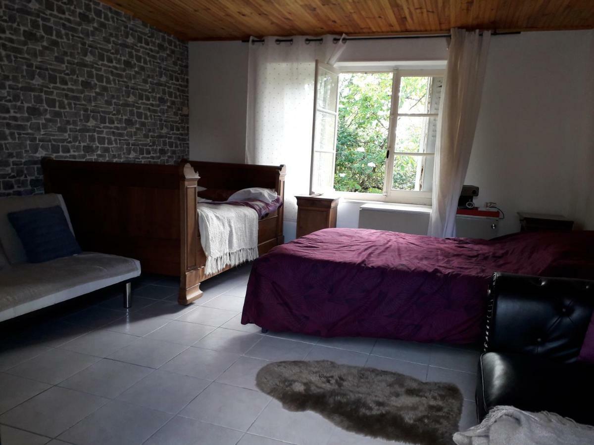 Maison Plain Pied, 2 Chambres, Longere Typique , Fraiche, Dans Bourg Avec Tous Commerces Luçay-le-Mâle Kültér fotó